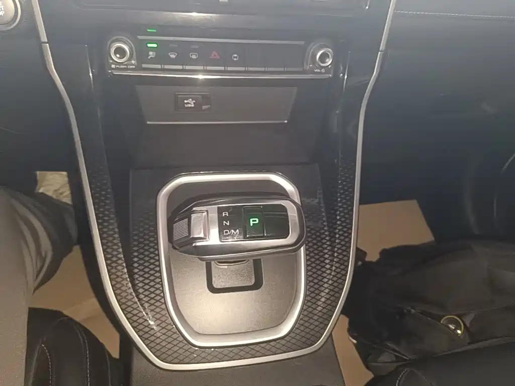 Haval M6 2024 2023 PLUS 1.5T DCT Luxury Smart Connect