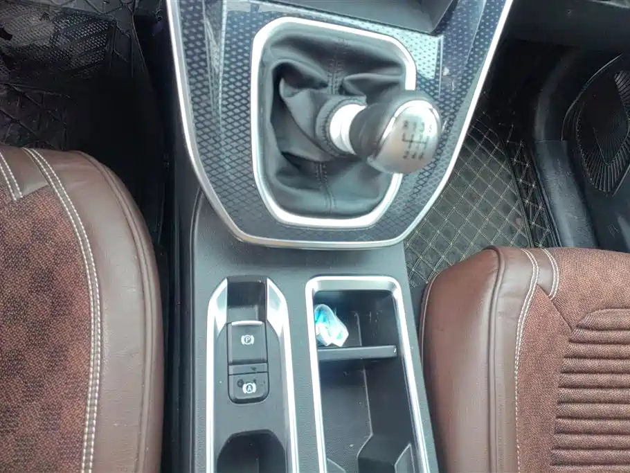 Haval M6 2023 PLUS 1.5T Manual Luxury Smart Connect фото 15