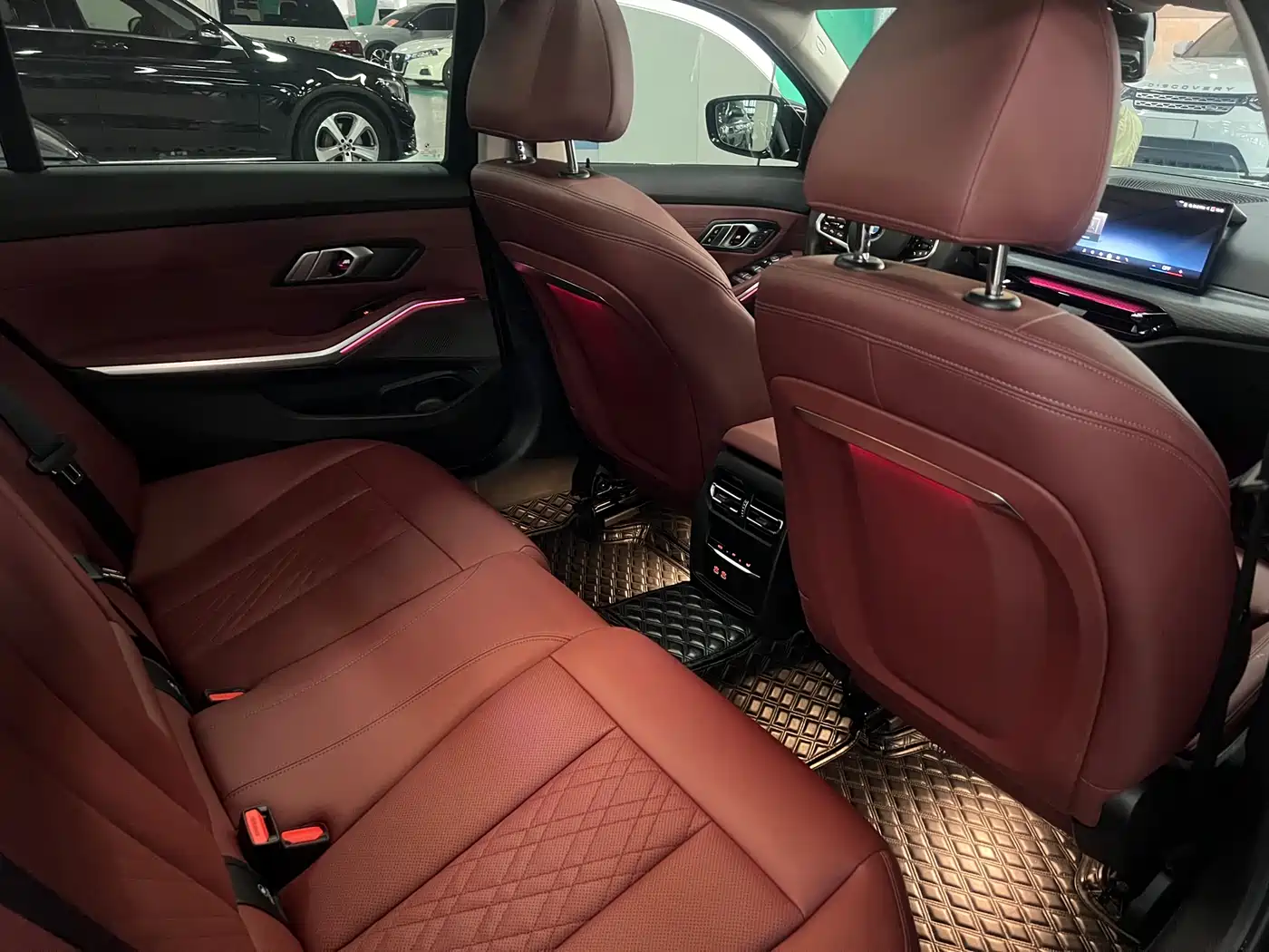 BMW 3 Series 2024 325Li M Sport Package фото 5