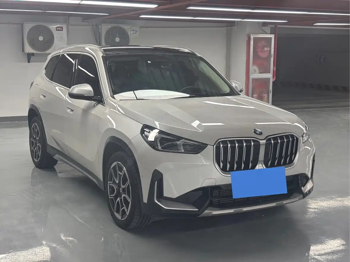 Photo 3 - BMW X1