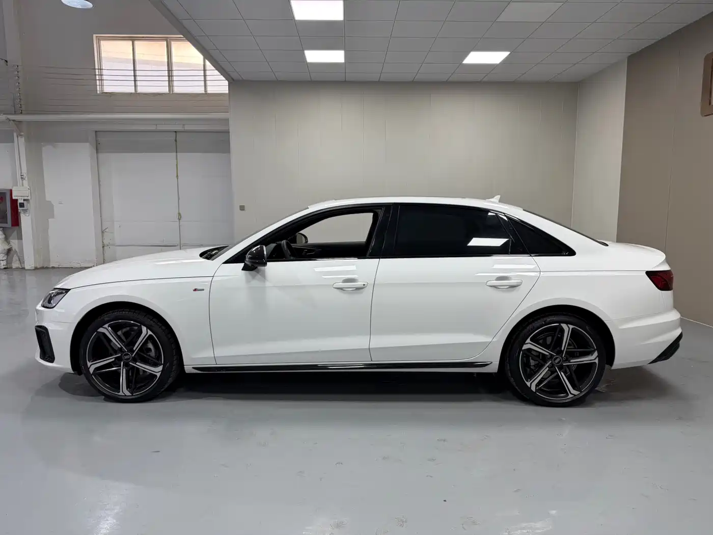 Audi A4L 2024 40 TFSI Luxury Dynamic фото 7