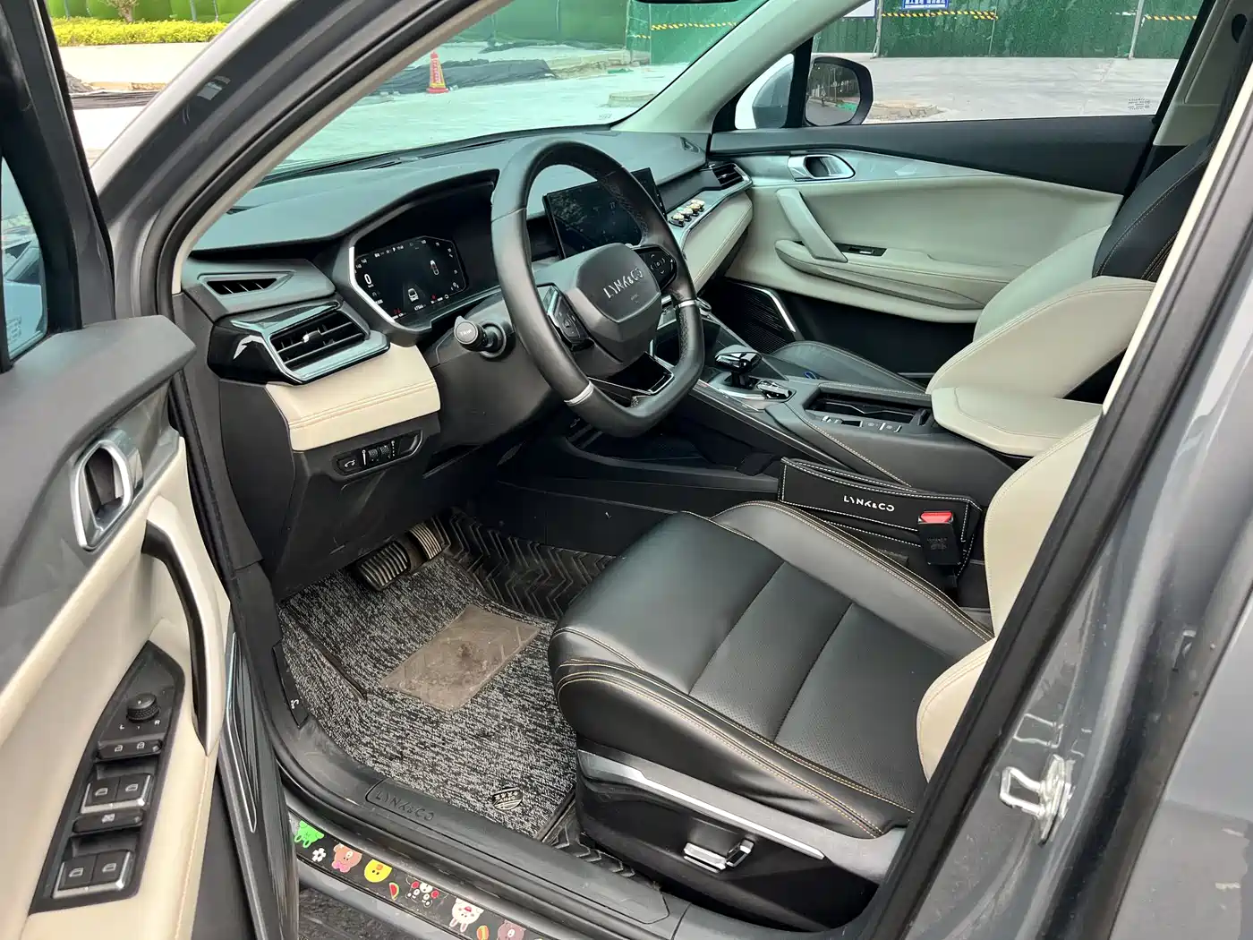 Lynk & Co 06 EM-P 2022 PHEV 84KM Range Pro фото 6
