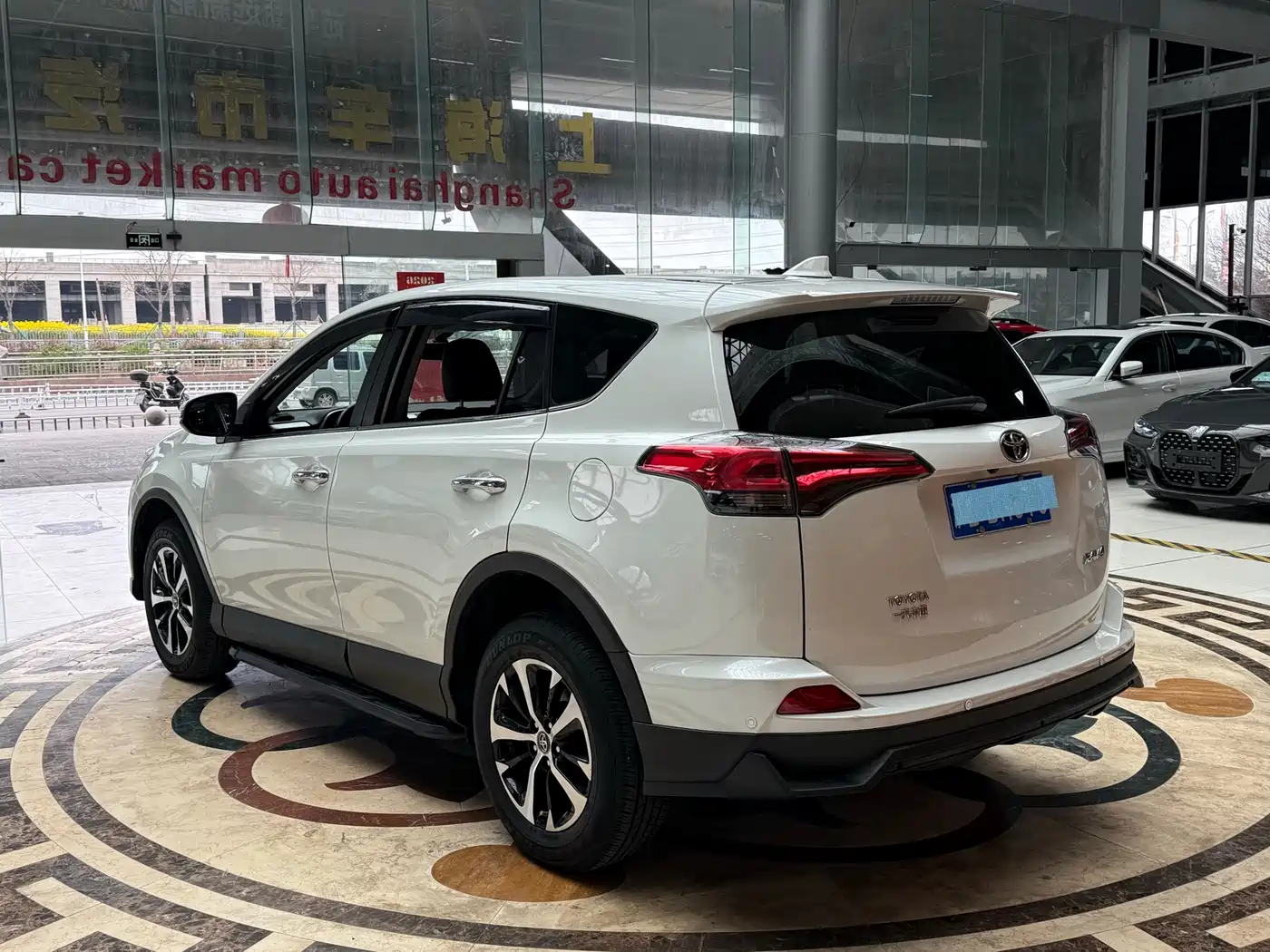 Toyota RAV4 Rongfang 2016 2.0L CVT 2WD Smart (China V) фото 5