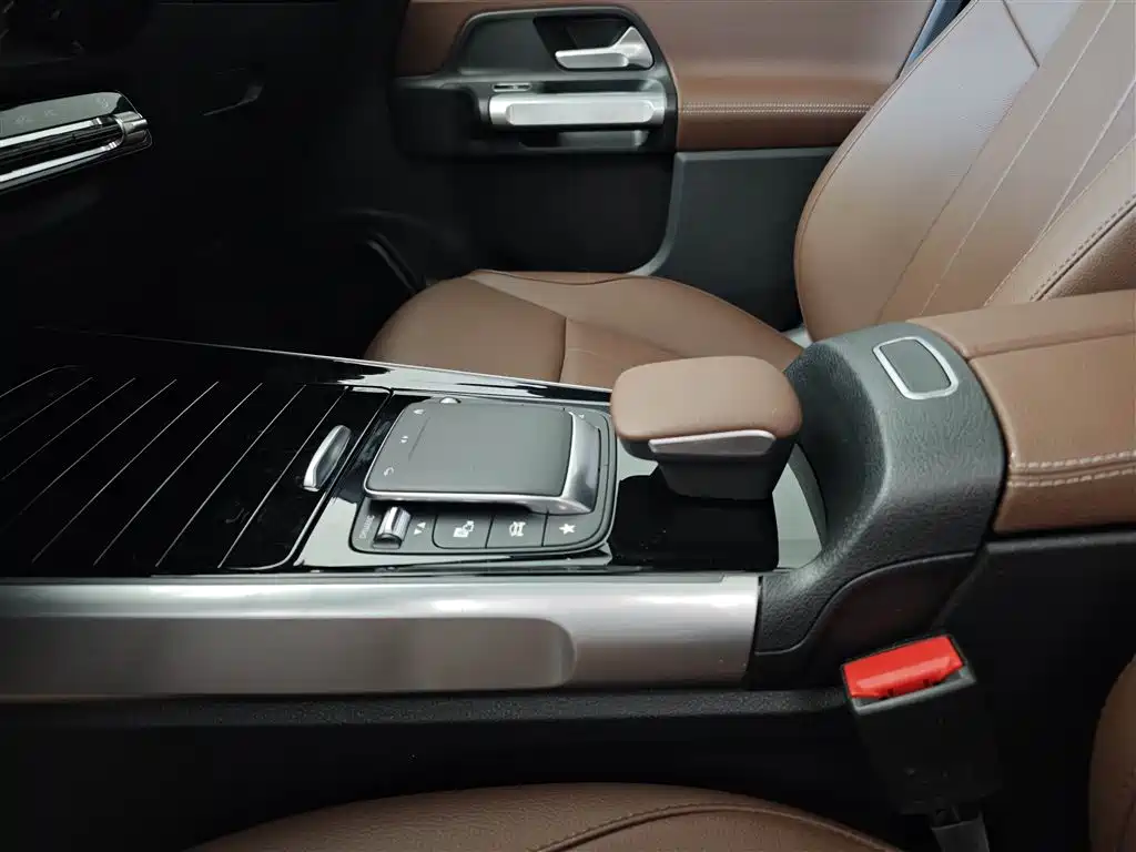 Mercedes-Benz GLB 2023 GLB 220 Dynamic фото 18
