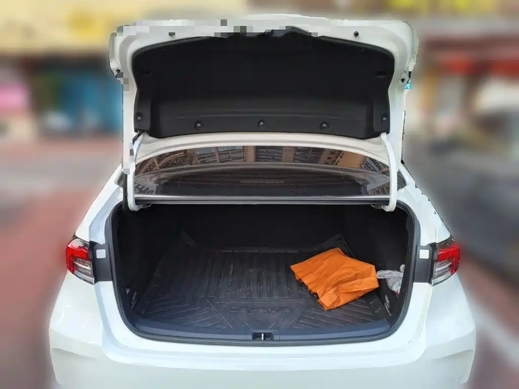 Photo 20 - Toyota Corolla