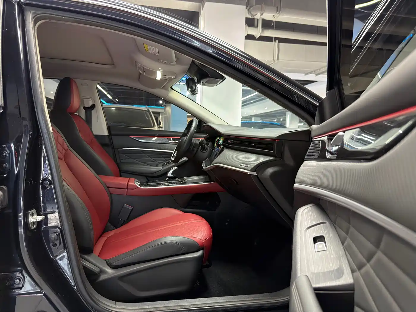 DONGFENG YI HYUN MAX