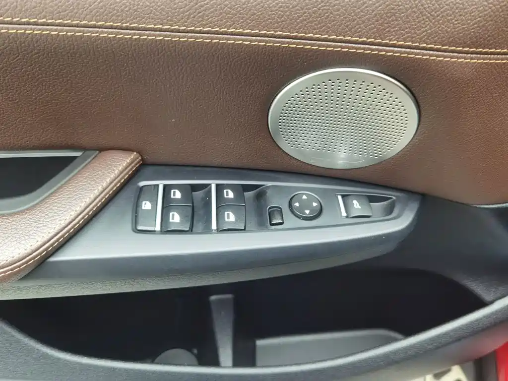 Photo 9 - BMW X3 (Import)