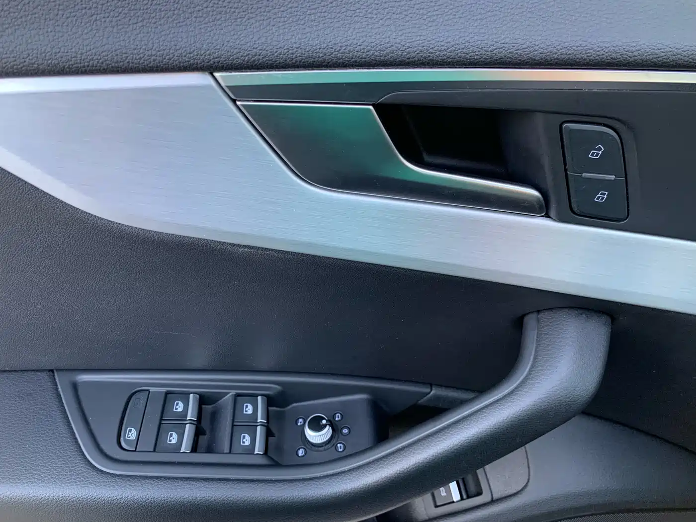 Audi A4L 2020 40 TFSI Fashion Dynamic Edition фото 20