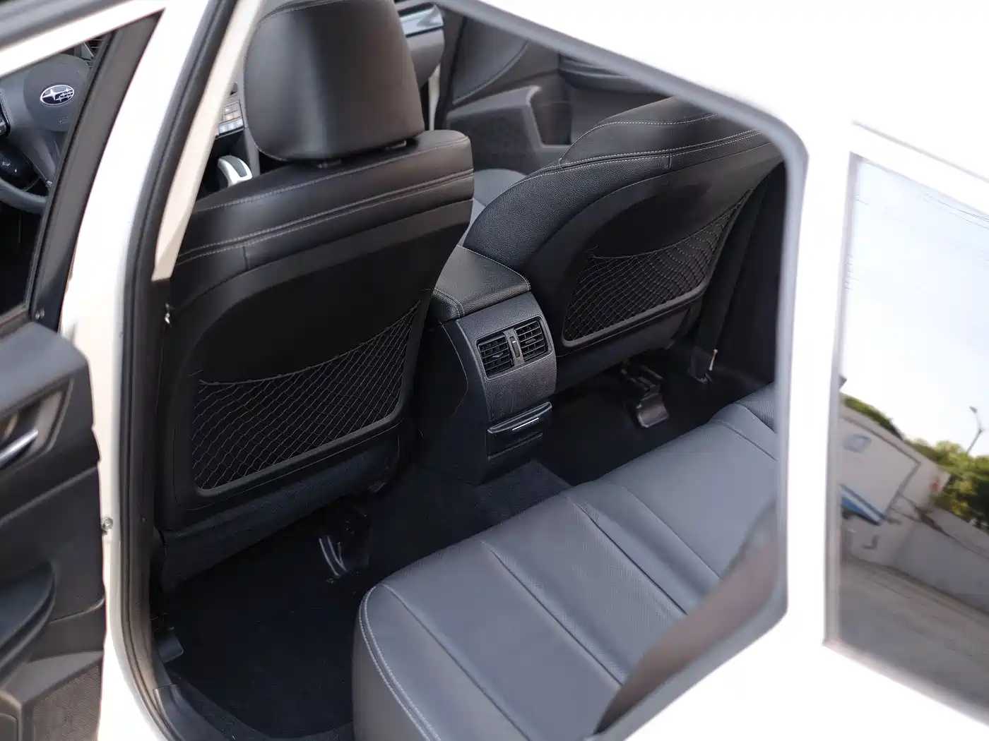 Фото 30 - Subaru Outback