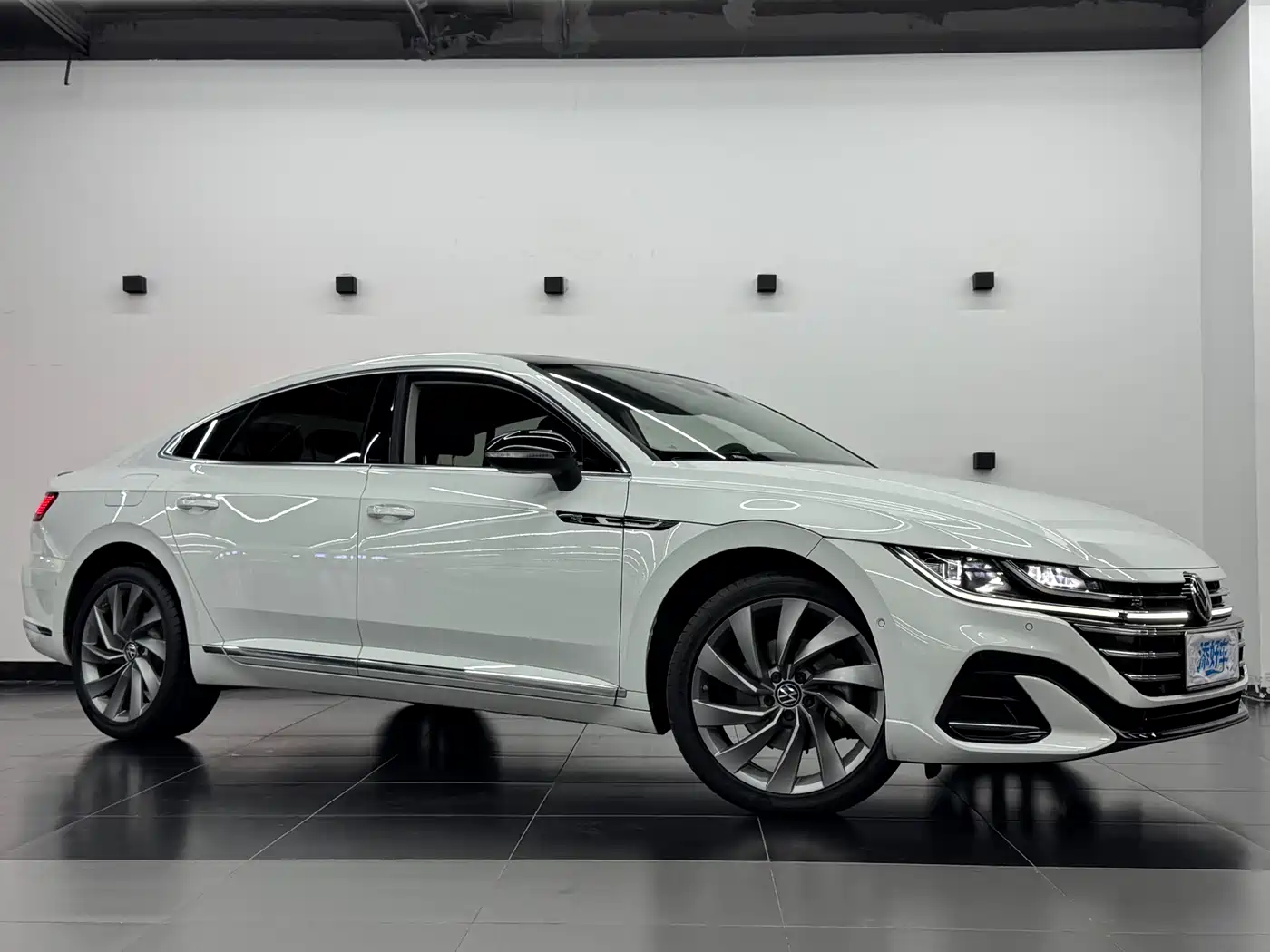 Volkswagen FAW-Volkswagen CC 2023 380TSI Eye-catching Edition фото 3