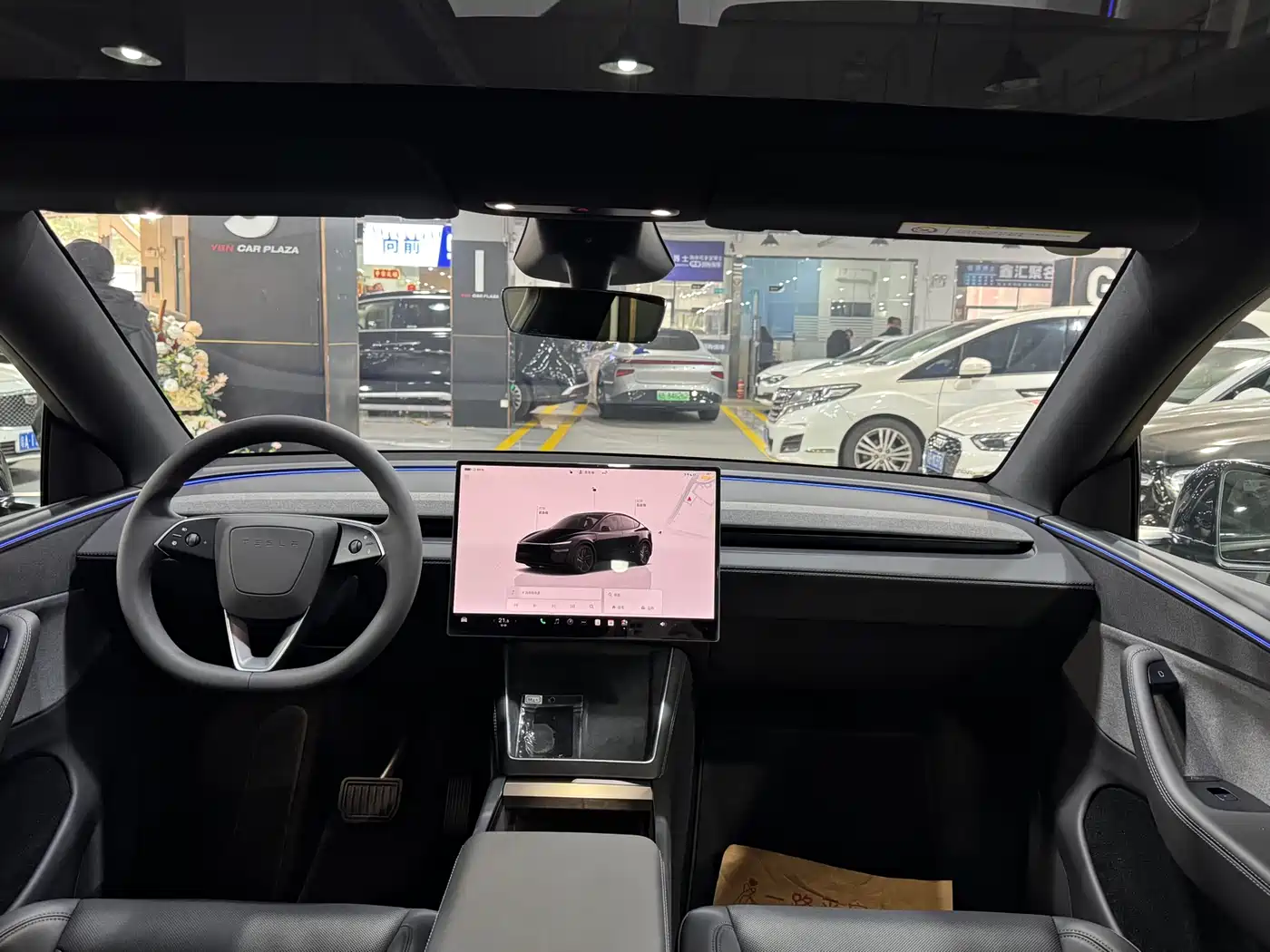 TESLA MODEL Y