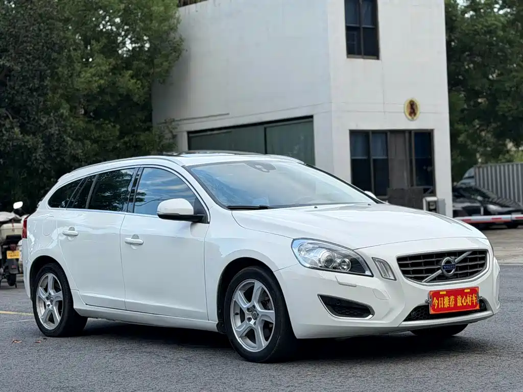 Volvo V60 2013 2013 T5 Premium Edition