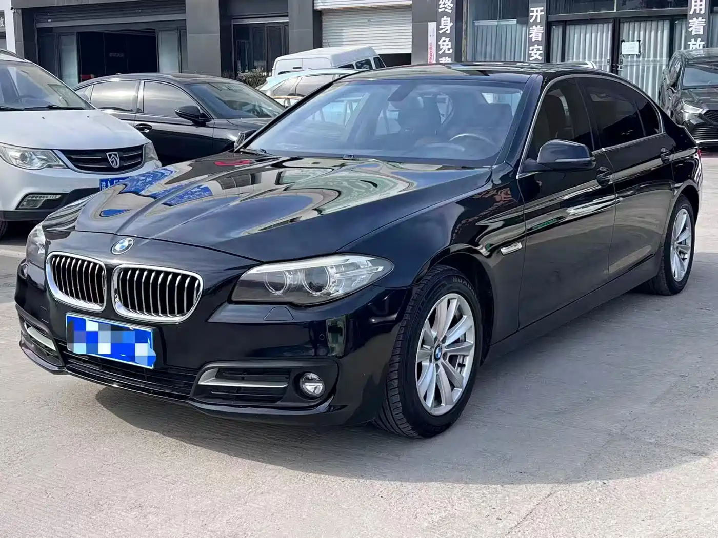 BMW 5 Series 2017 520Li Classic Edition