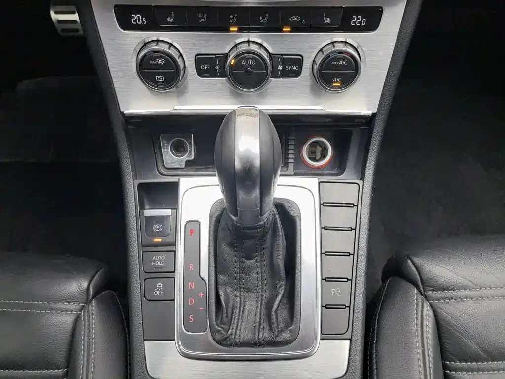 Photo 13 - Volkswagen CC