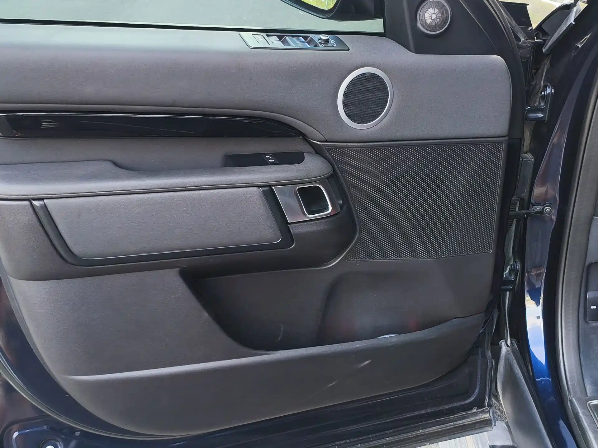 Photo 5 - Land Rover Discovery