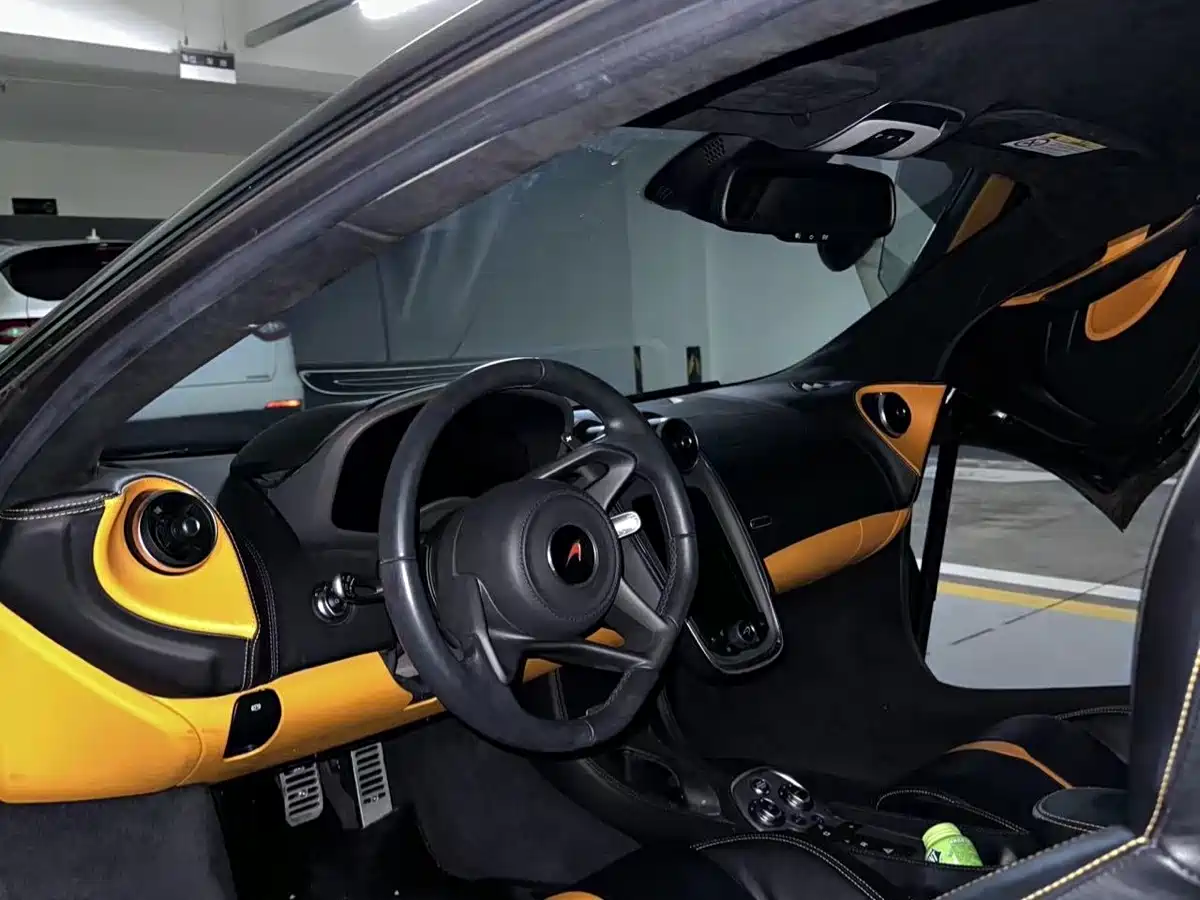 McLaren 540C 2015 3.8T Coupe фото 4