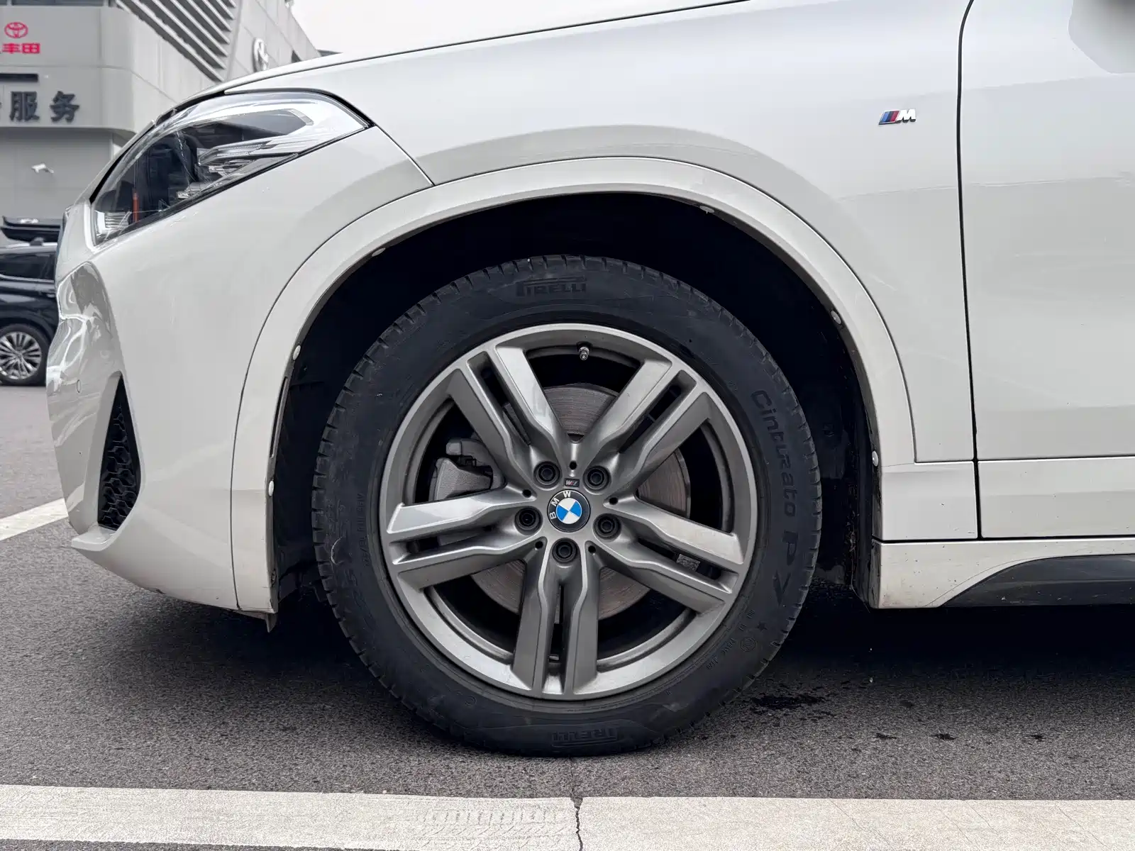 Photo 5 - BMW X2