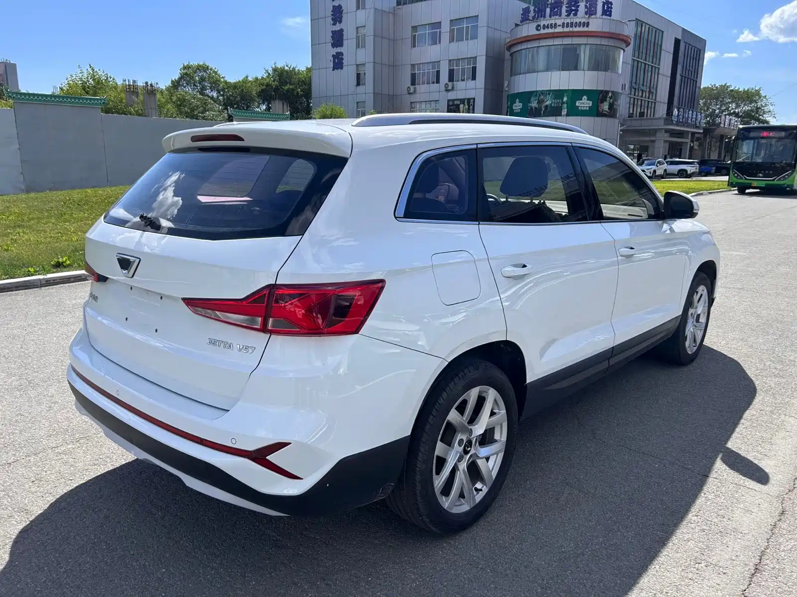 Photo 10 - Jetta VS7