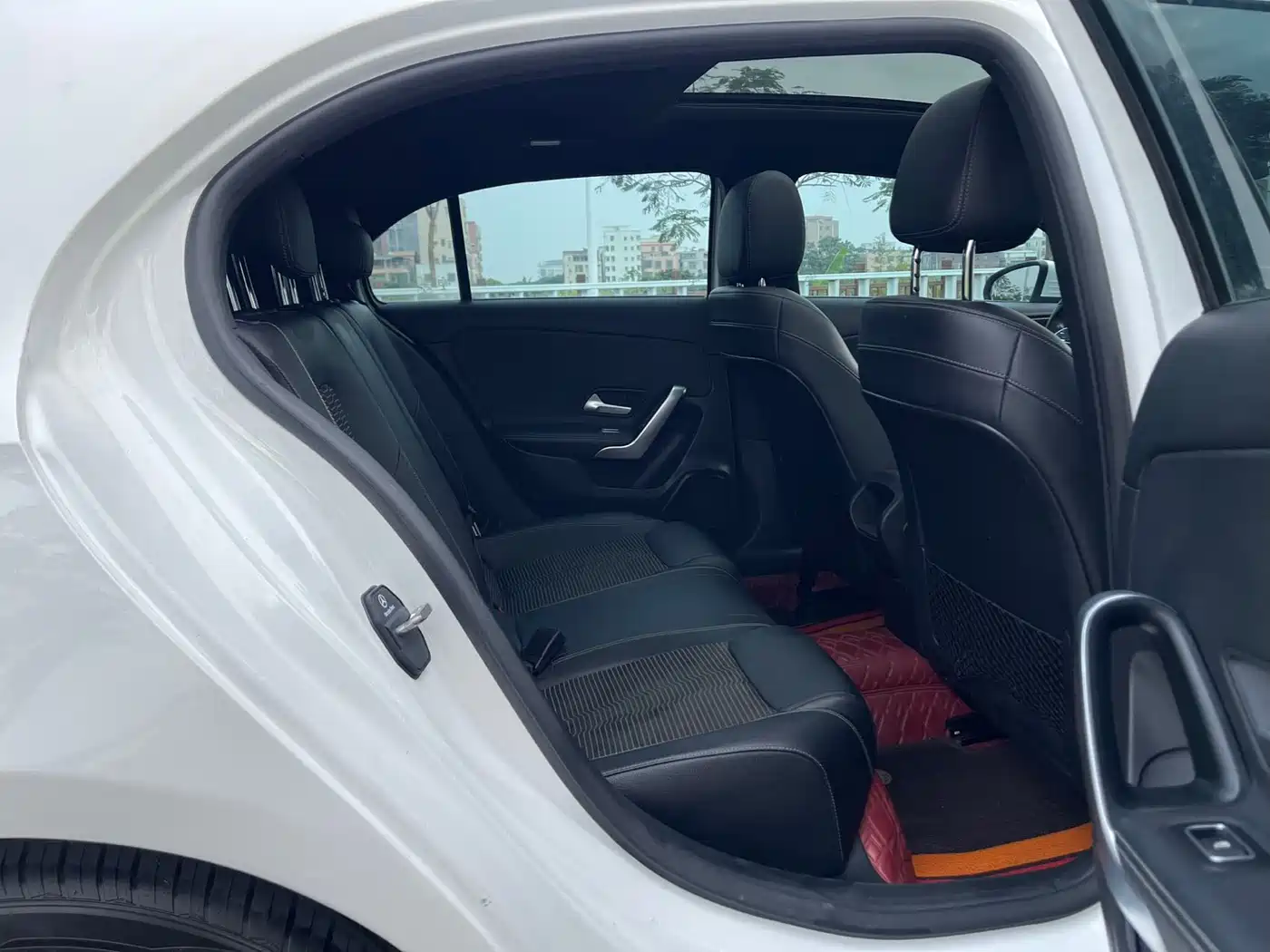 Mercedes-Benz A-Class (Import) 2019 A 200 Dynamic Version фото 15
