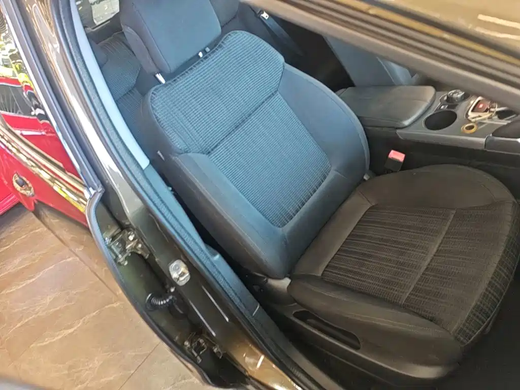 Peugeot 3008 2017 2016 1.6THP Automatic Standard Edition