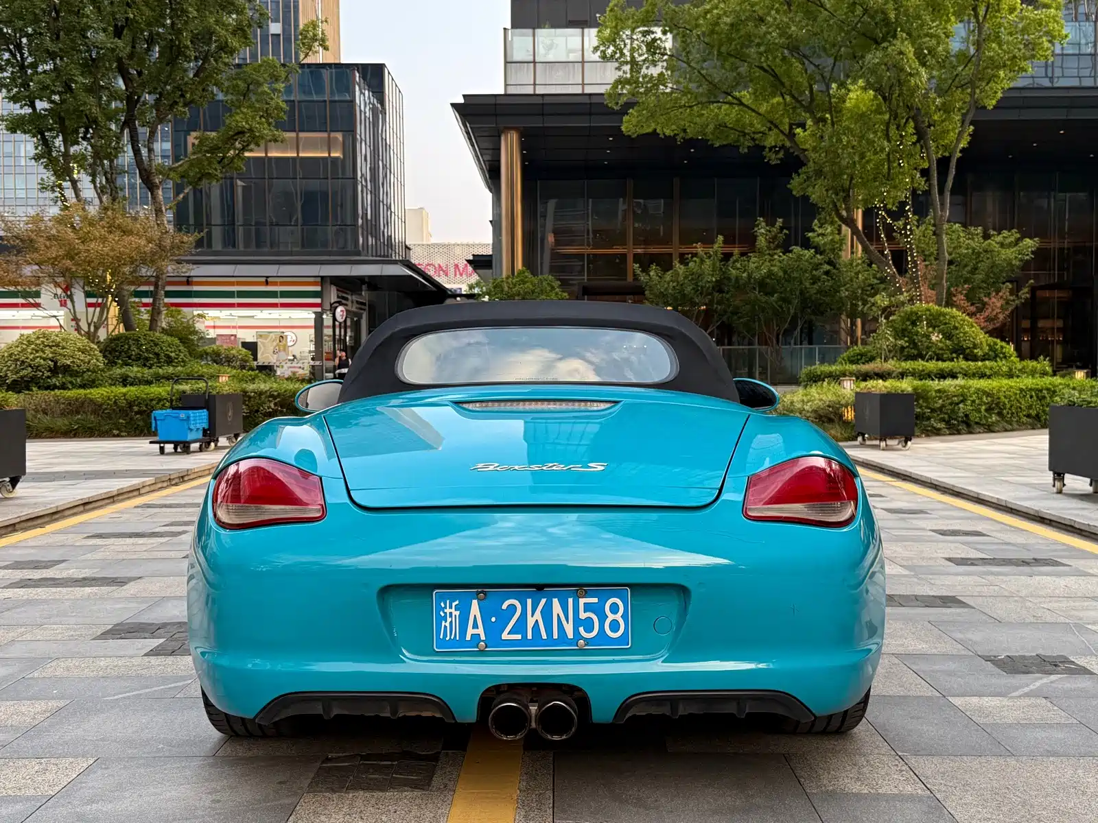 Photo 5 - Porsche Boxster