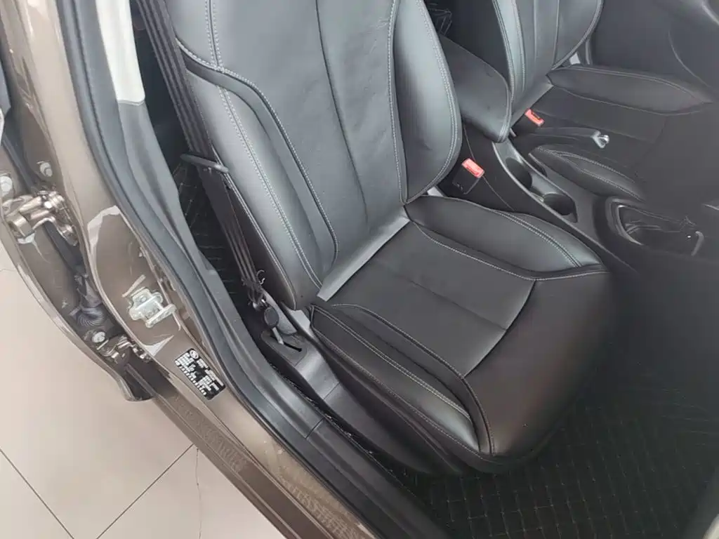 Фото 25 - Buick Excelle