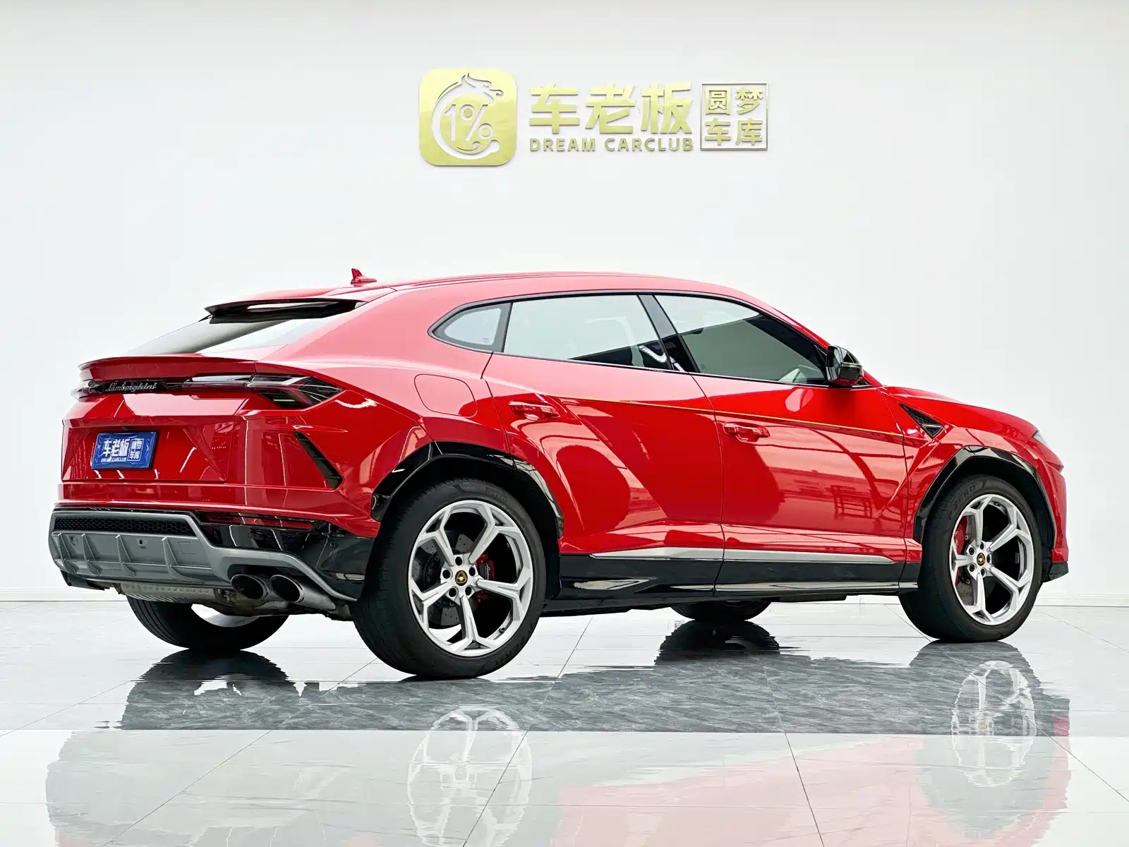 Фото 4 - Lamborghini Urus