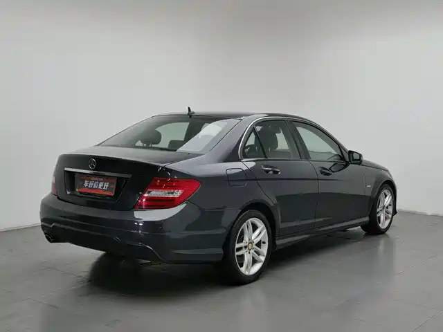 Mercedes-Benz C-Class 2013 C 180 Classic Grand Edition — фото 2