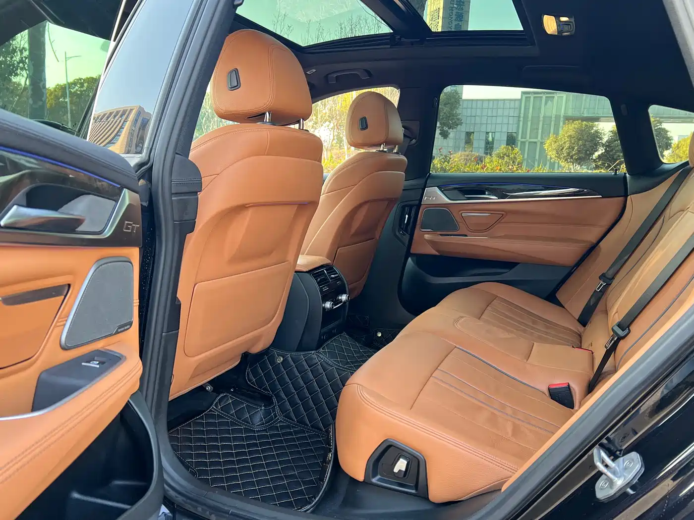 BMW 6 Series GT 2018 630i M Sport Package фото 10