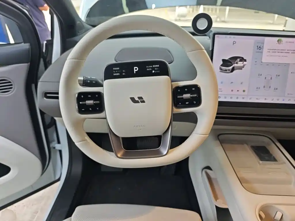 Photo 11 - Li Auto i6