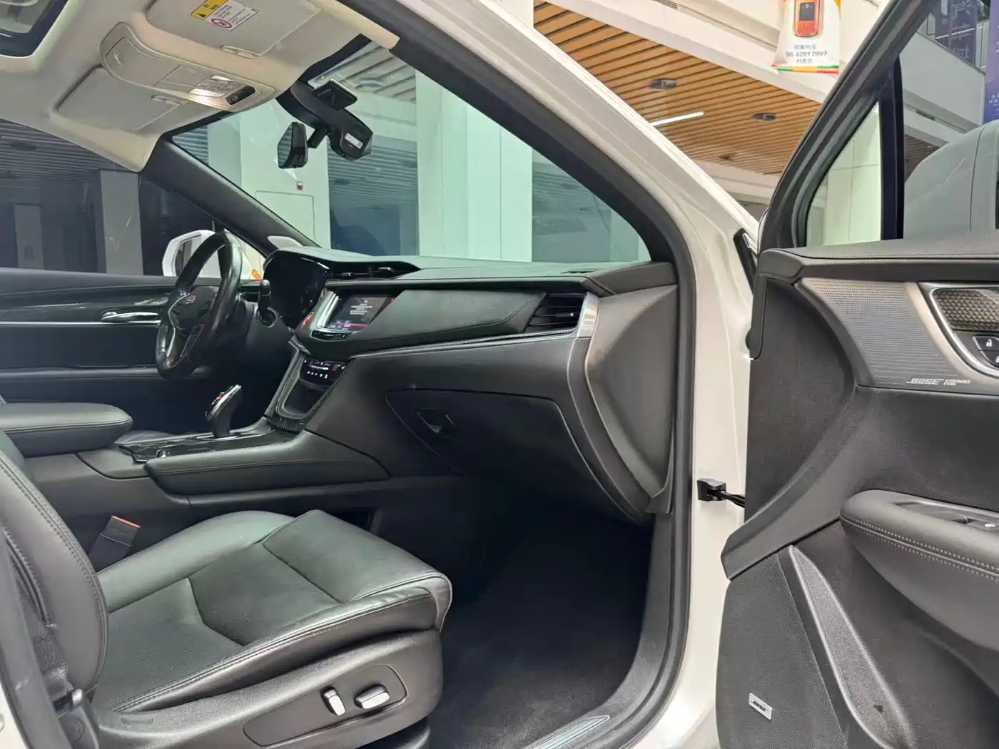 Cadillac XT5 2016 25T Luxury Model фото 17