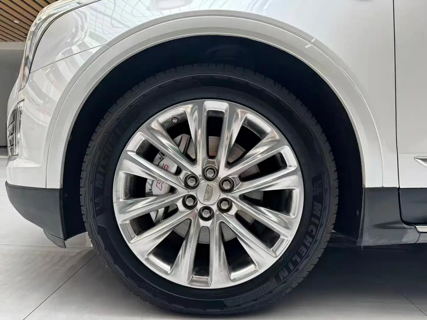 Cadillac XT5 2016 25T Luxury Model фото 22
