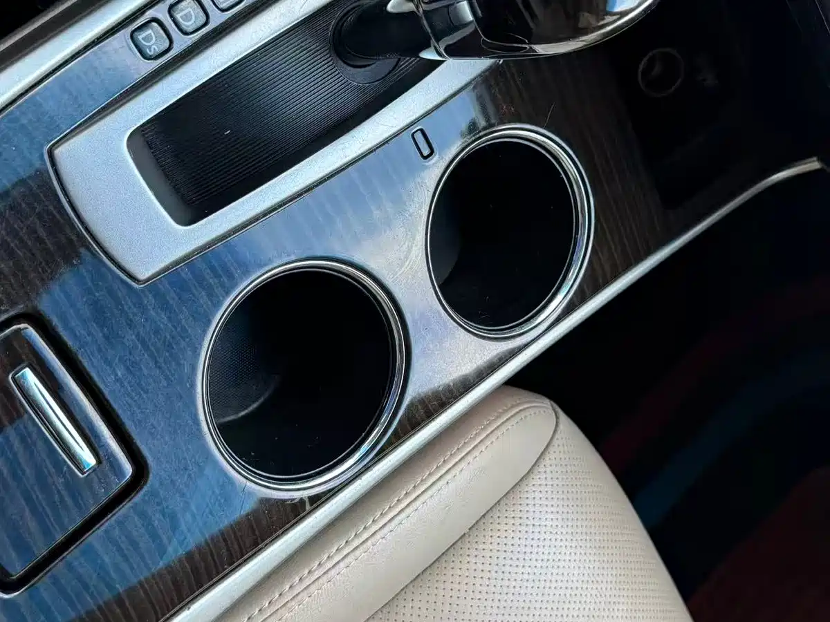 Фото 8 - Nissan Teana