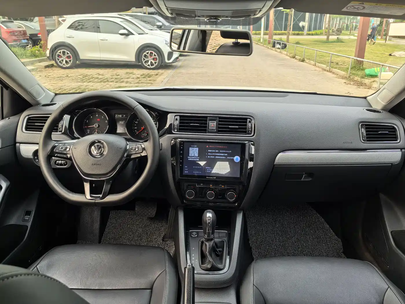Volkswagen Sagitar 2017 230TSI Automatic Comfort фото 8