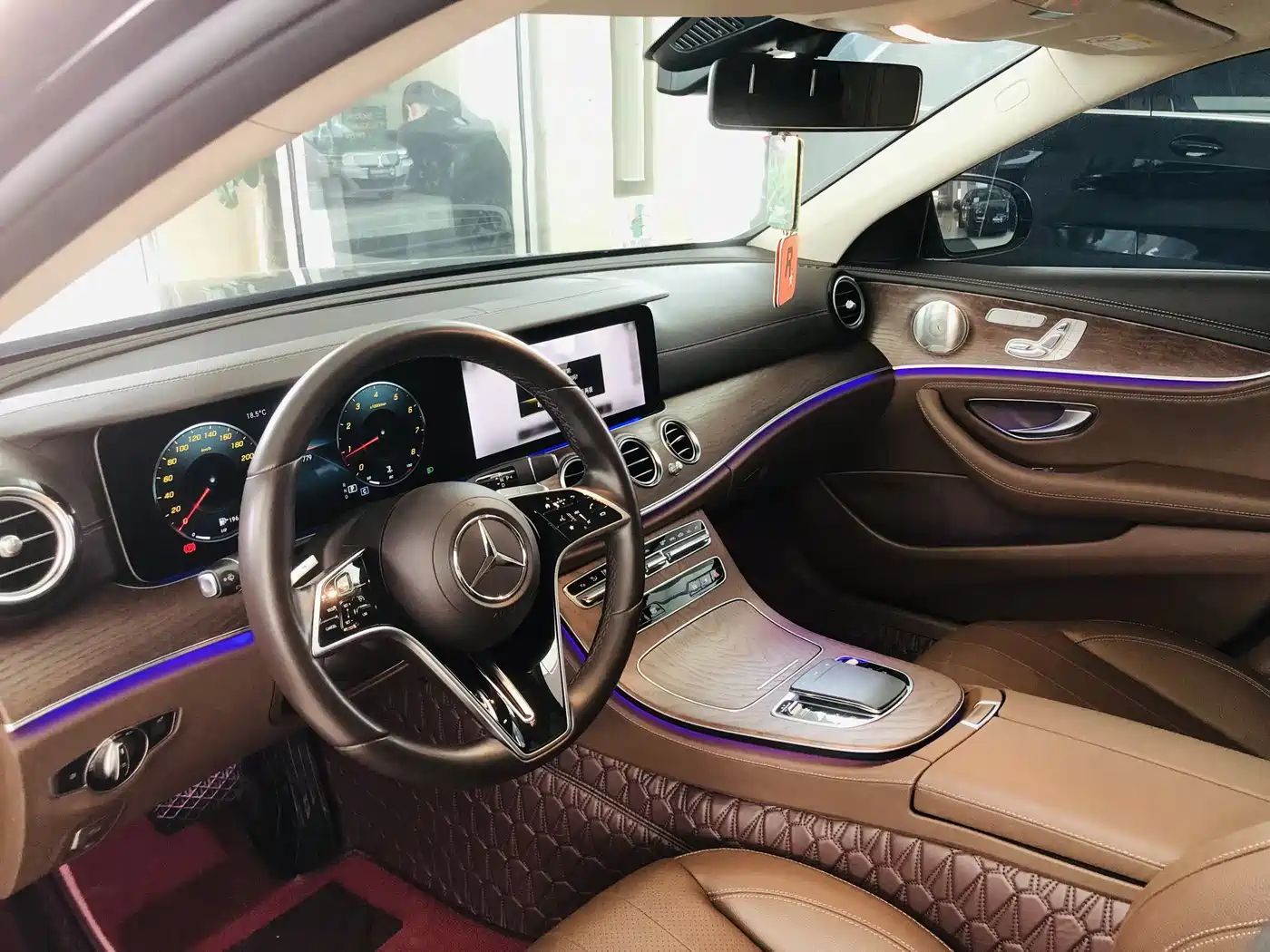 Mercedes-Benz E-Class 2022 E 300 L Luxury фото 4