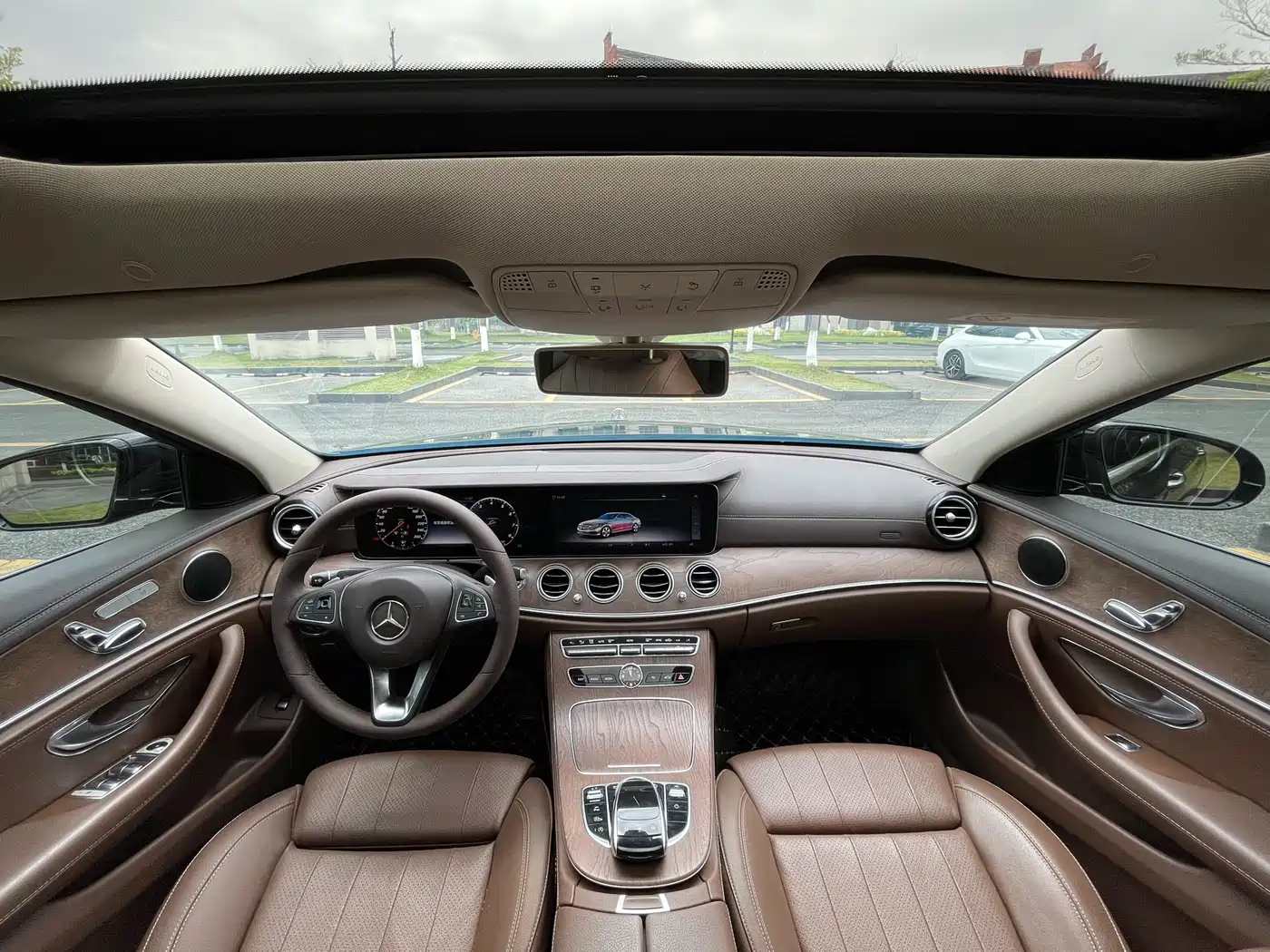 Mercedes-Benz E-Class 2018 E 200 L фото 18