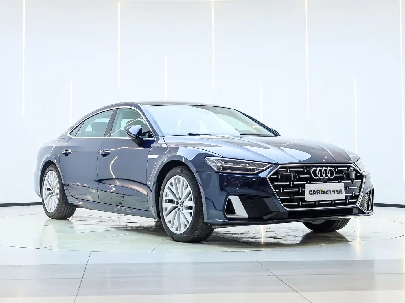 Audi A7L 2024 45TFSI S-line Dream Edition Crystal Package фото 2