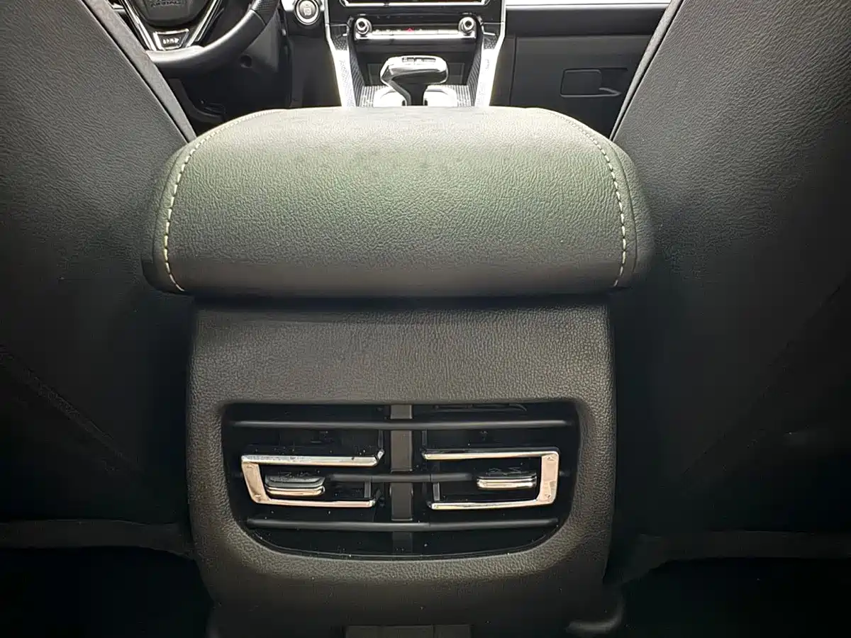 Haval M6 2024 2023 PLUS 1.5T DCT Luxury Smart Connect