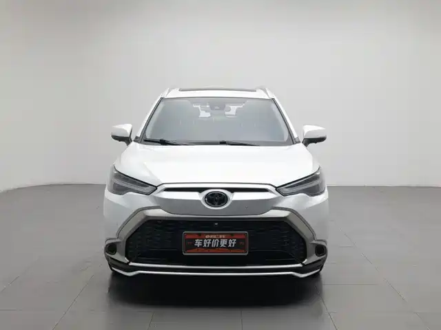 Toyota Frontlander 2022 2.0L CVT Luxury Edition — фото 3