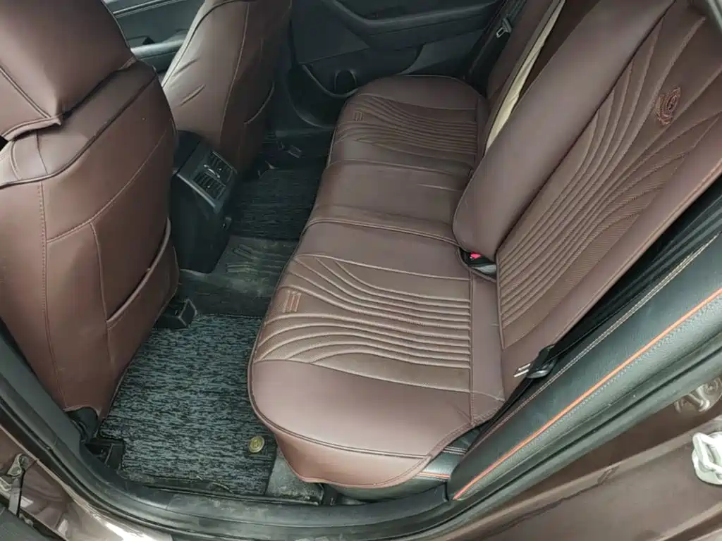 صورة 17 - Hyundai Sonata