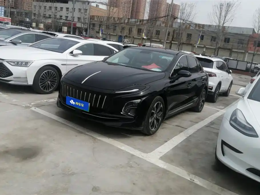 Hongqi HONGQI E QM5