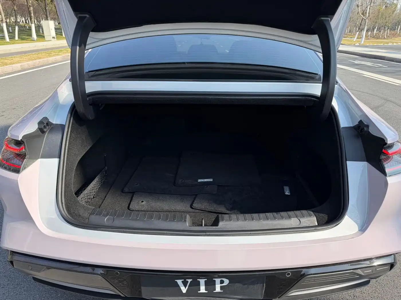 GEELY GALAXY GALAXY E8