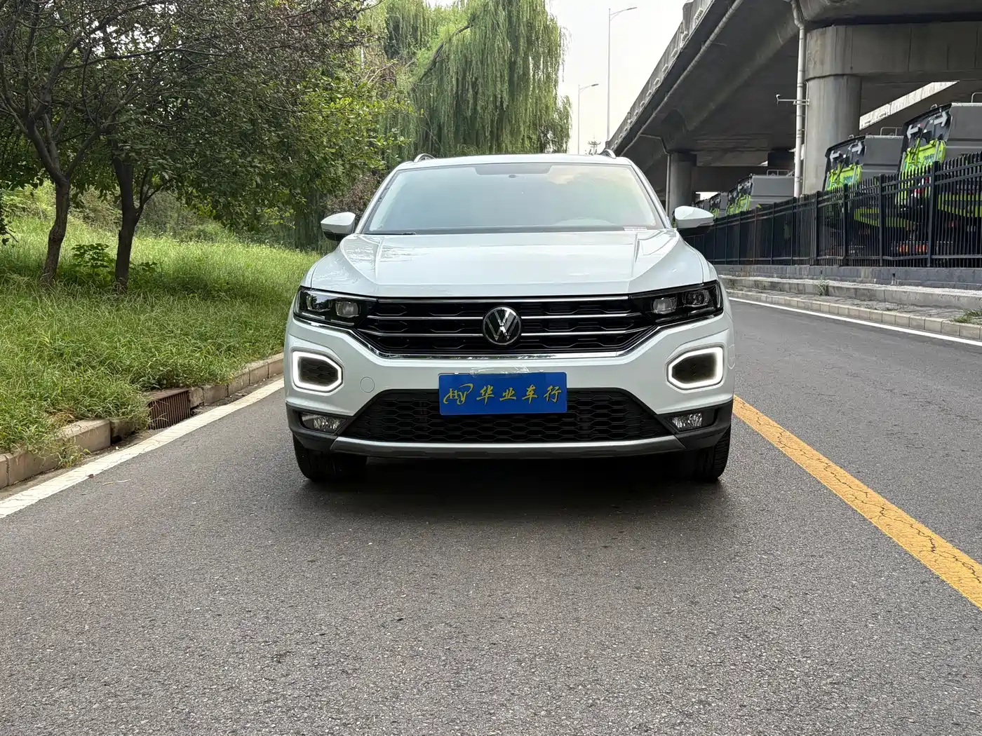 Volkswagen T-Roc, миниатюра 2
