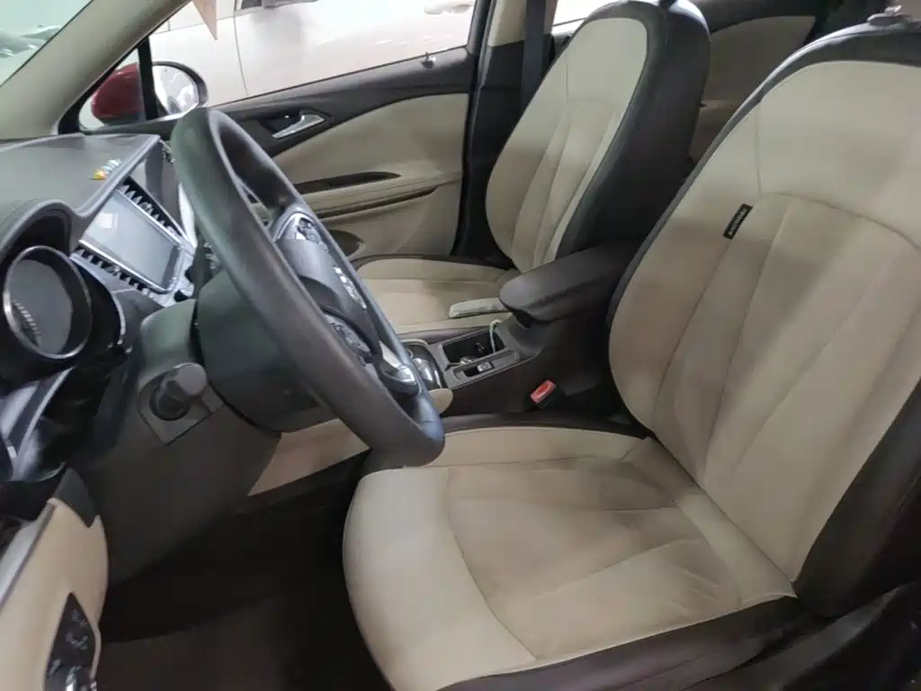 Фото 15 - Buick Verano