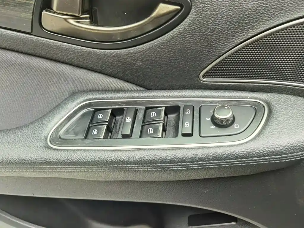 Hongqi H7 2020 2019 1.8T Comfort Edition