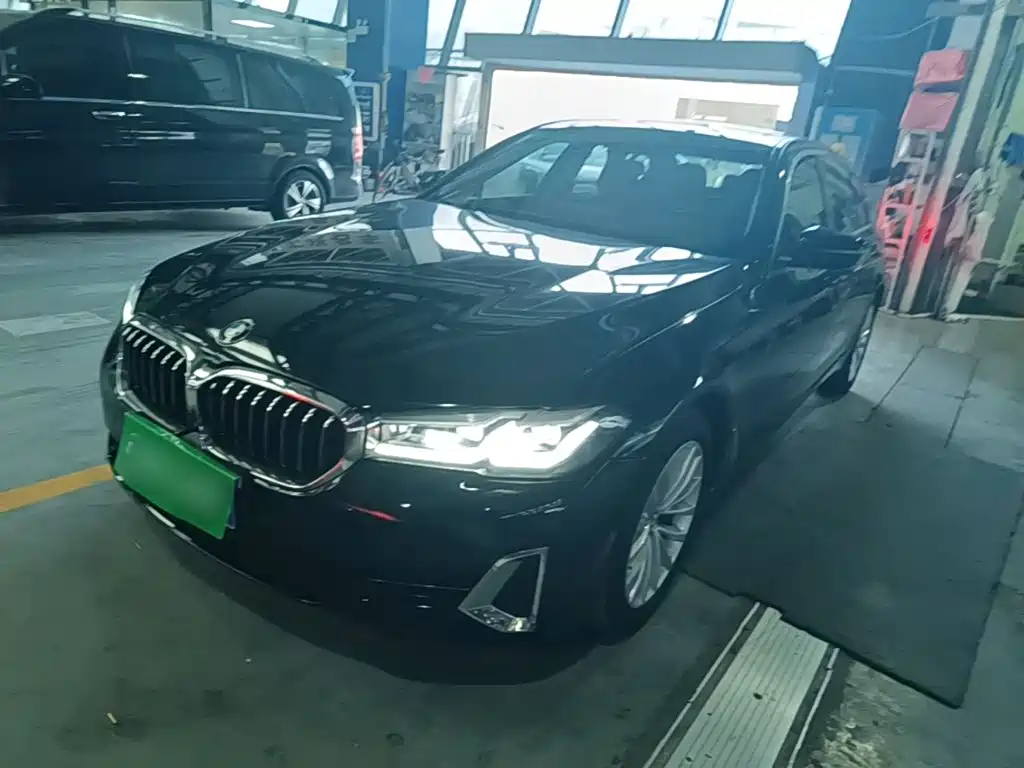 BMW 5 Series 2021 525Li Luxury Package