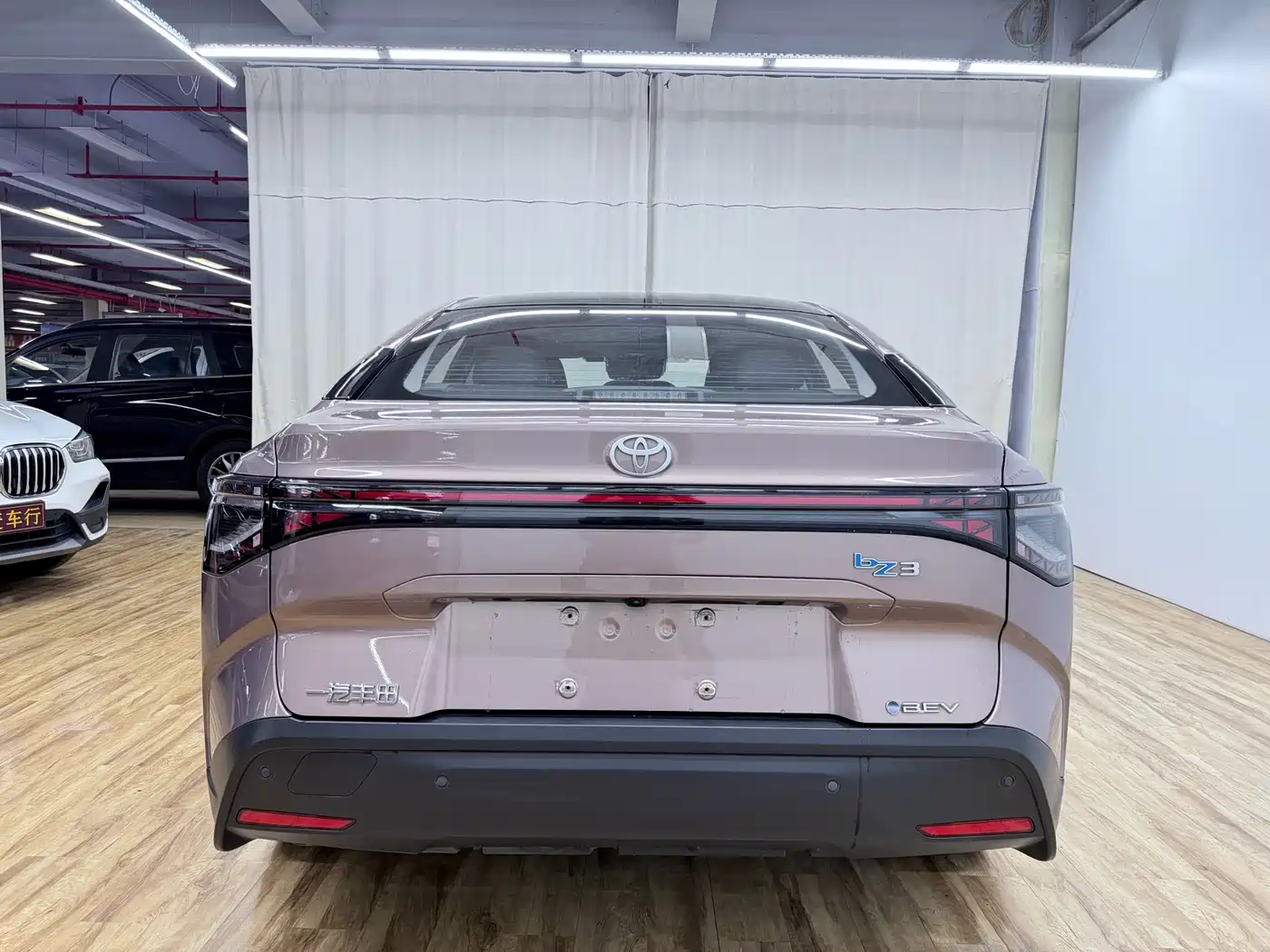 Toyota bZ3 2023 616km Long Range Premium фото 4
