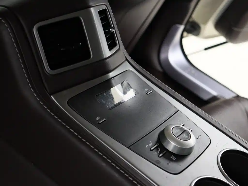 Aston Martin Rapide 2011 2010 6.0L