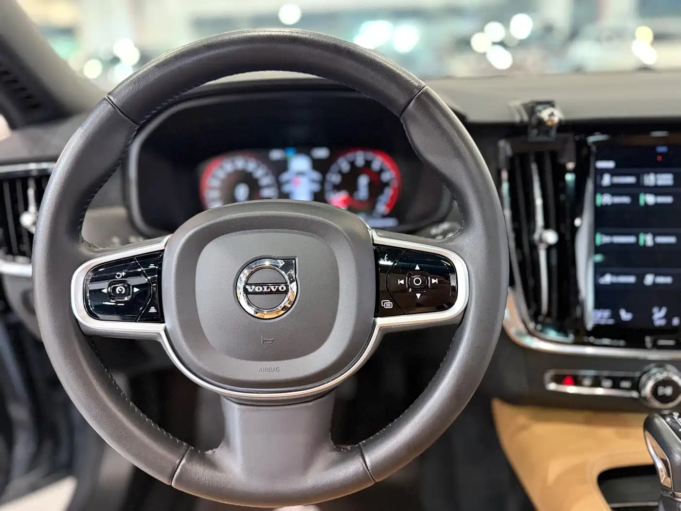Volvo V90 2019 2019 Cross Country T5 AWD Intelligent Distance China VI