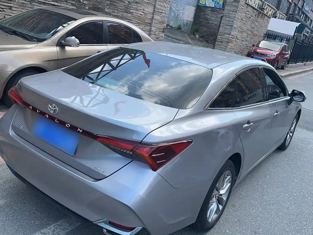 Toyota Avalon 2020 2019 2.0L Progressive Edition (China VI)
